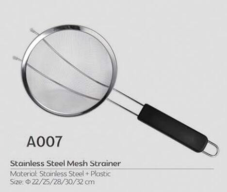 Good helper for cooker Stainless steel large colander with long handle in kitchen tea and coffee strainer