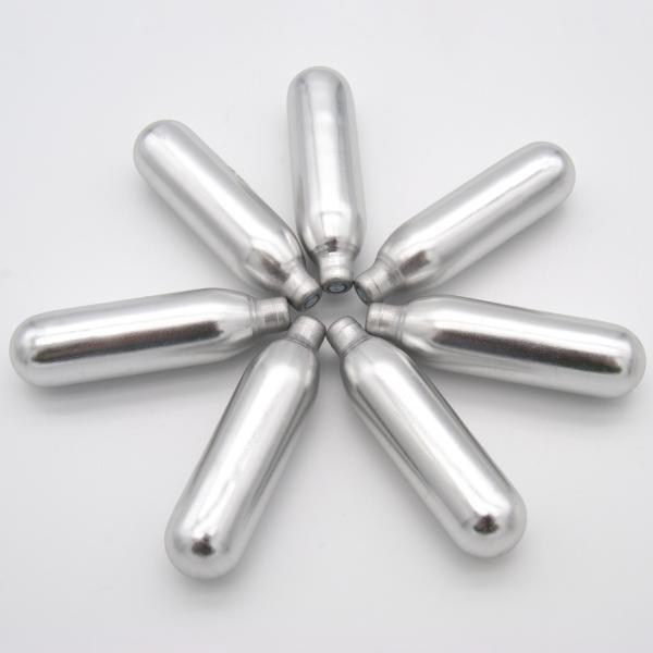 Whipped Cream Dispenser 8g Nitrous Oxide Cartridge As Cake Tool