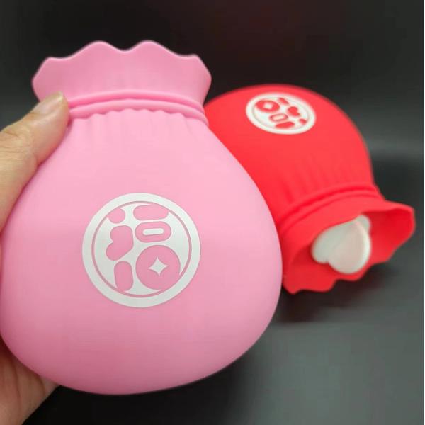 Mini Hot Water Bottle With Knitted Cover Silicone Hot Water Bag For Stomach Pain Relief Menstrual Cramps