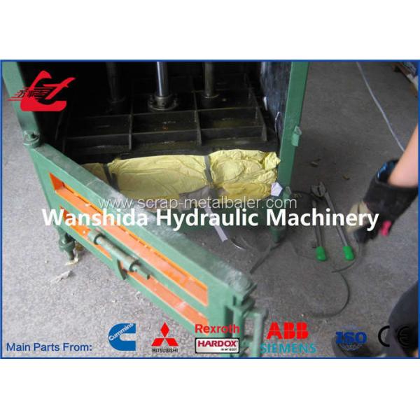 Vertical Plastic Bottles Baler Machine Waste Cardboard OCC Baling Machine