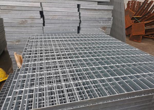 Hot Dip Galvanized Stainless Steel Grating 8mm Thick Serrated