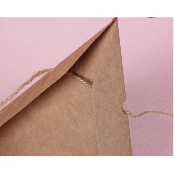 Paper triangle packaging box, creative personalized gift packaging tray, factory direct sales