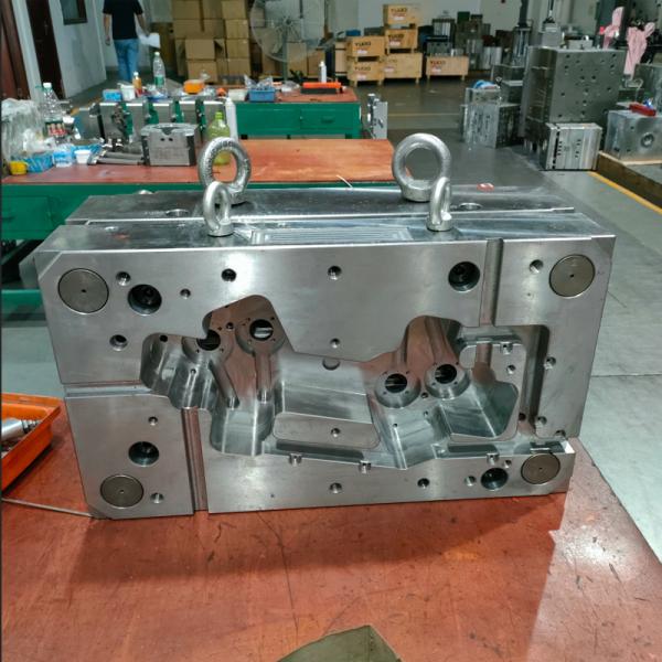 Custom YUDO Hot Runner Plastic Injection Mold 500k Shots For Car Parts