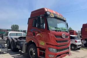 Quality Second Hand Horse Box Trailer 2021 Year Red Color 6×4 Drive Mode Weichai Engine 460hp Used FAW Tractor Truck for sale