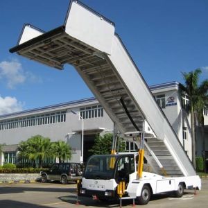 Quality Diesel Engine 5800mm Width 45km/hr Aircraft Passenger Stairs for sale