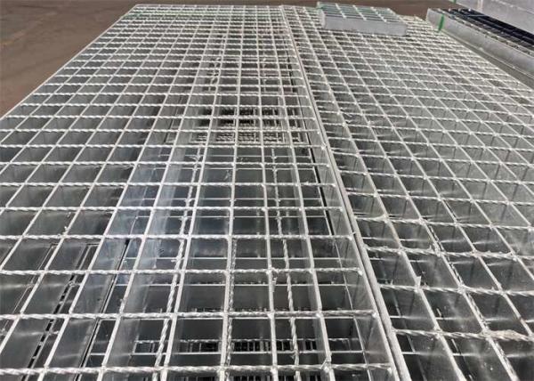 Skid Proof Carbon Steel Driveway Drainage Grates 65x5mm Floor Walkway