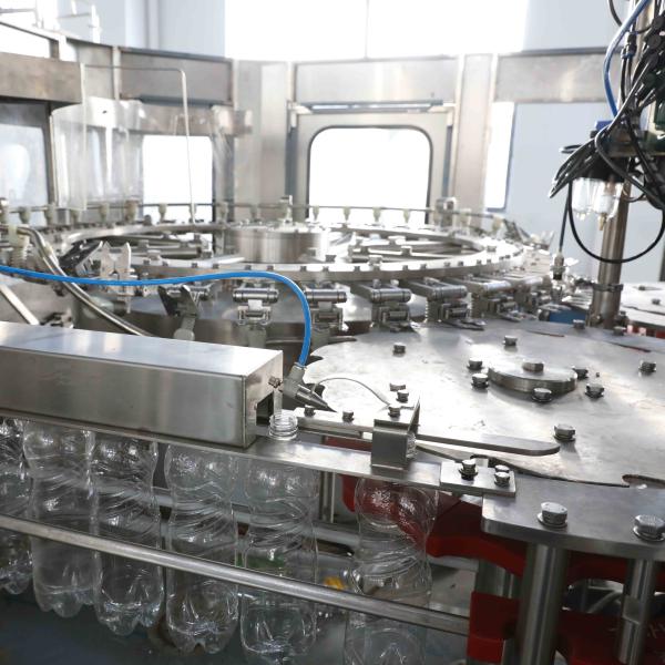 Full Automatic Beverage Csd Filling Line Rinsing Filling Capping 3 In 1