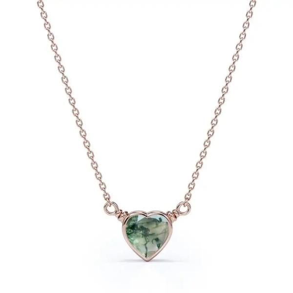 925 Silver Simple Natural Light Brilliant Elegant Green Heart Shaped Moss Agate Necklace For Sale