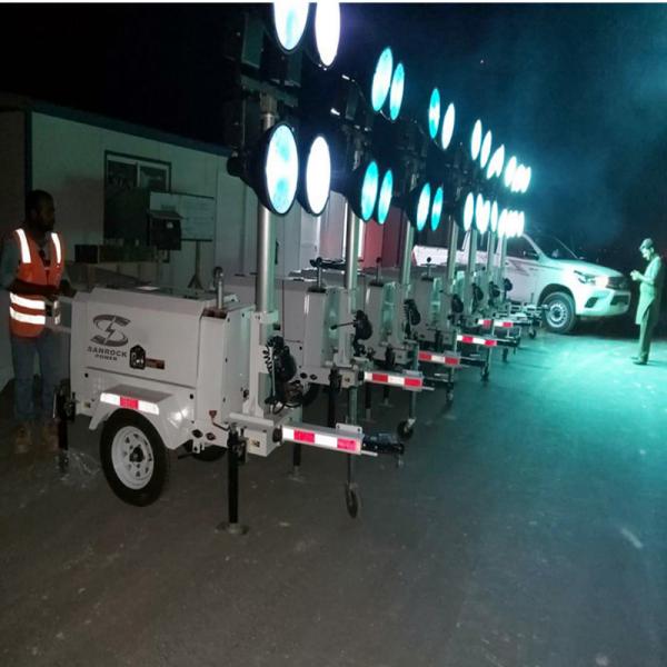 1305W Solar Powered Portable Light Towers LED Mobile Light Tower For Construction Sites