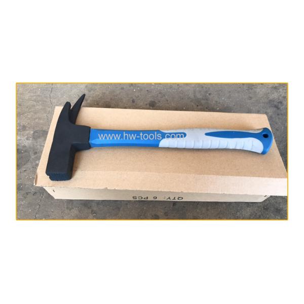 Roofing hammer with magnet