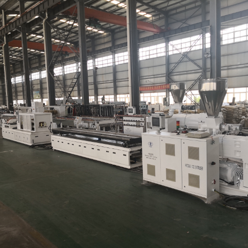 Shenzhen HYPET One Step PE WPC Decking Making Extrusion Machine Line /WPC Co