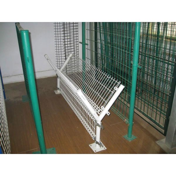 china manufactuer wrought iron fence,Security Barricade Fence,Plastic garden fence