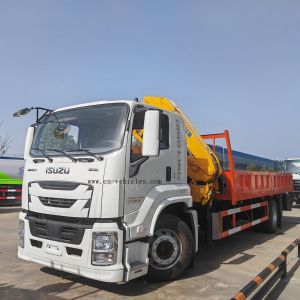 ISUZU Giga 204hp truck with SQ8ZK3Q 8ton Mobile Folding Crane