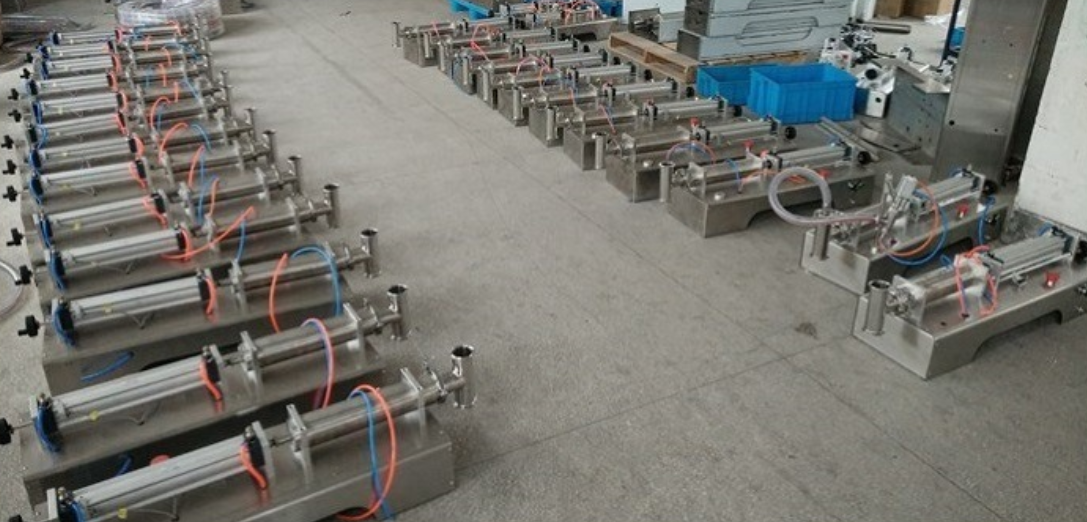 Wholesaling 220V OR 110V Digital Control Liquid Filling Machine Small Portable Electric Liquid Water Filling Machine