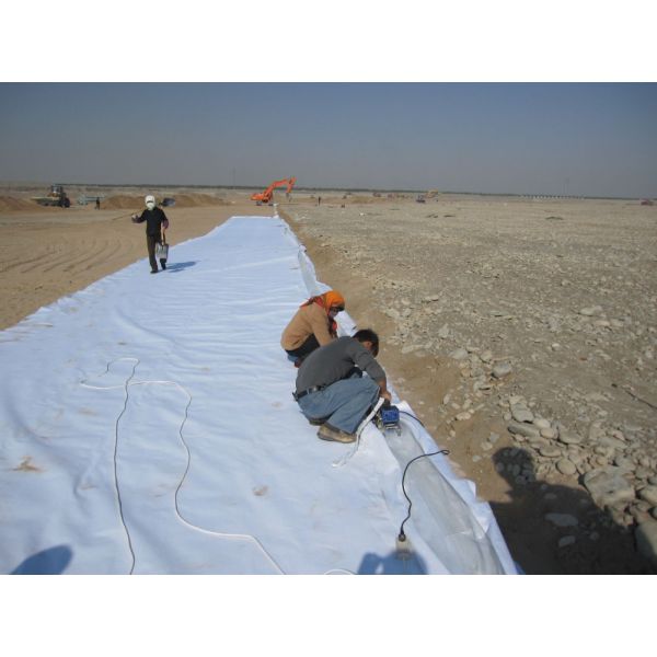 White Non-Woven Geotextile Type 100-1000g/sqm for Shandong Yibo Yangguang Polypropylene