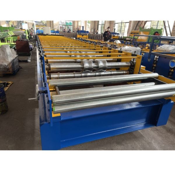 0.3-0.5mm Thickness PPGI Liner Cladding Roll Forming Machine Metal Roof Sheet Making Machine