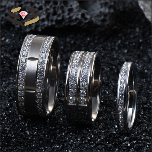 Women'S Titanium Wedding Band 4mm With Cubic Zircon Inlay Third Party Appraisal Certification