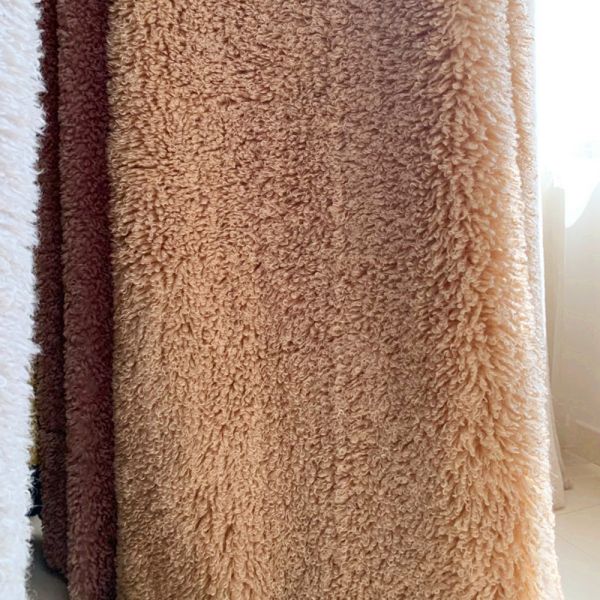 Anti Static Weft Knitted Faux Fur Fabric Knitted Lady Garments With 100% Polyester