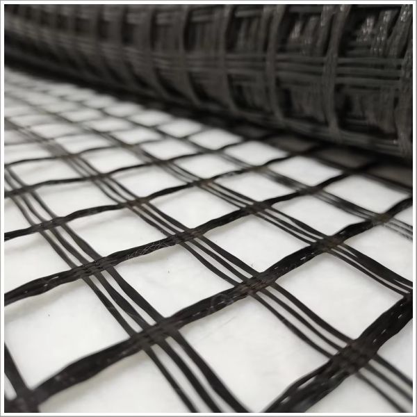 100-100 KN /M Fiberglass Geogrid Biaxial Geogrid Ground Grid Fiberglass Geogrid Coated With Bitumen