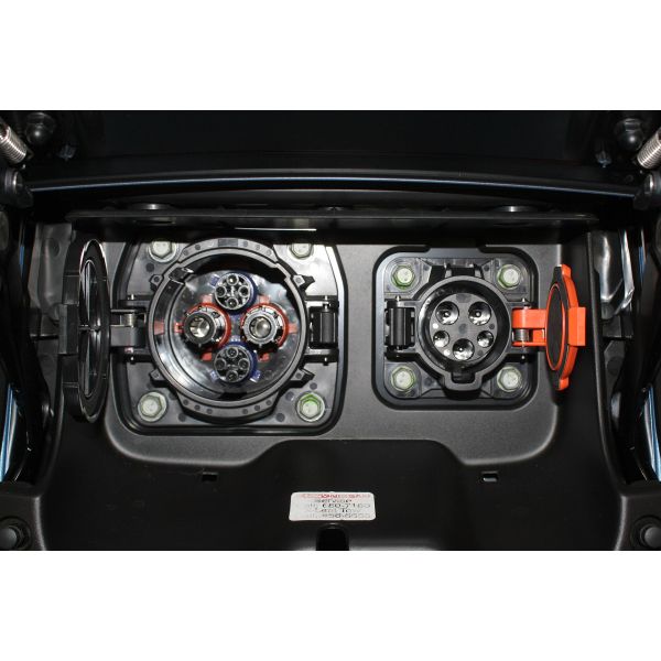 CHAdeMO Connector EV Fast Charger Plug For Japanese Standard DC EV Charging Station 125A 200A 5 Meters Cable