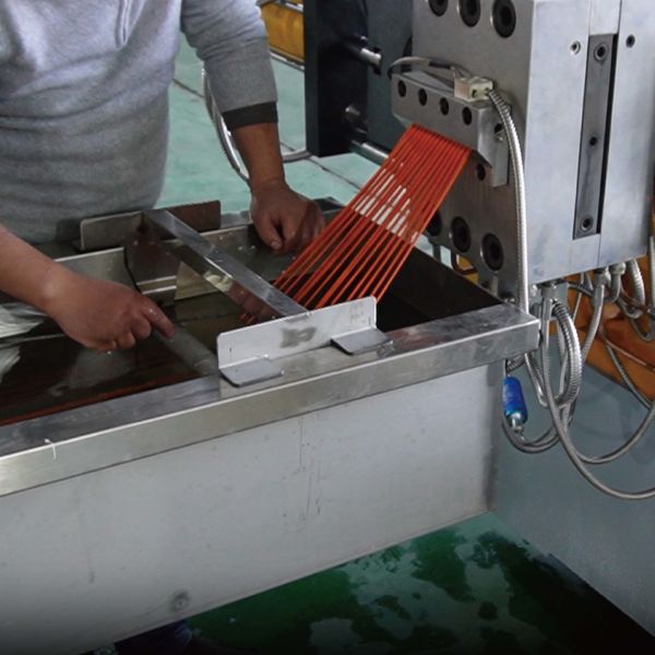 Extruder Water Cooled Strand Pelletizing System For Modified PP PE Masterbatch Filling