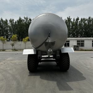 Quality Agricultural Truck Liquid Tank Fertilizer Manure Spreader 6-15cubes for sale