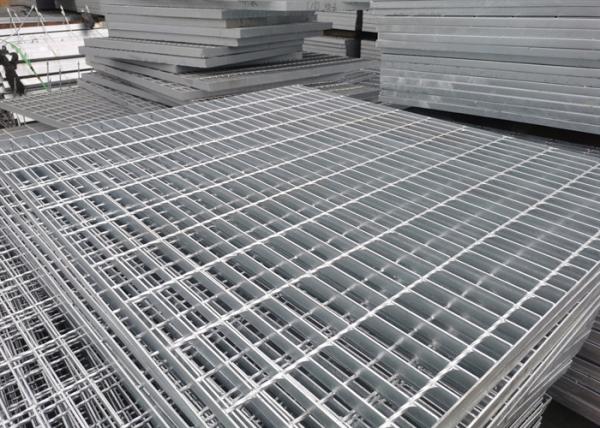 Q235 Toothed Flat Steel Galvanised Trench Grates Rust Resistance