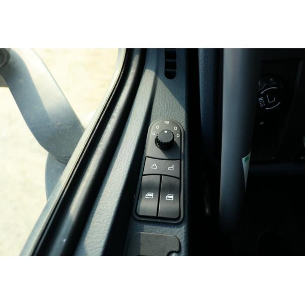 SINOTRUK HOWO T7H Heavy Truck Tractor 440HP 10 Wheeler 6x4 25 Ton Tractor Truck For Road Transport