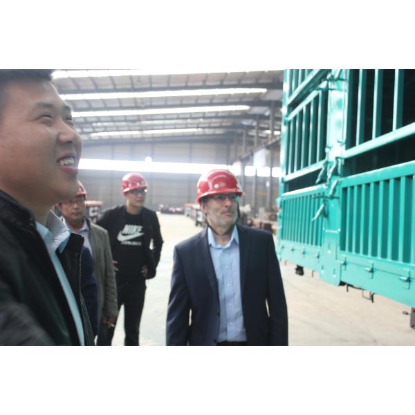 Truck Trailer Excavator Transporting Gooseneck Lowbed 3 Axles 60ton Low Bed Trailer with Ladder