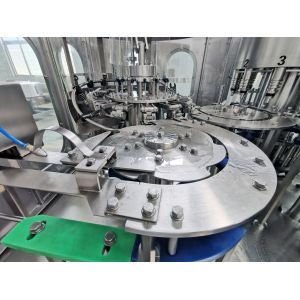 110mm Diameter 5000BPH Auto Liquid Water Bottle Filling Machine