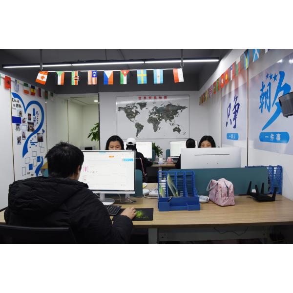 Orange Pet Treat Dispensing Ball Solid Rubber Pet Ball Natural Rubber Dog Chew Toy