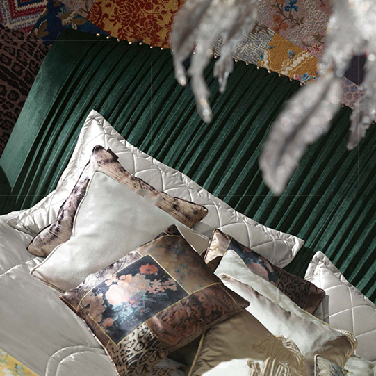 Italian Luxury Upholstered Bed 2.1x2.2m Luxury Grey Double Bed