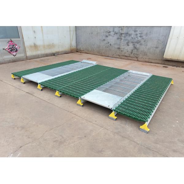 Hot Dip Galvanized Treatment Pig Farrowing Crate Farrowing Pen With Slat Flooring