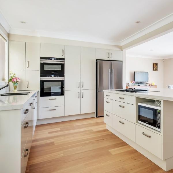 White Lacquer L Shape Modular Kitchen Unit Cabinet Designs