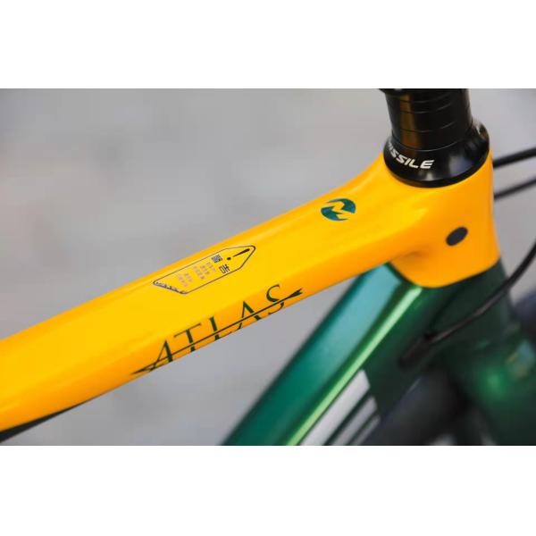 22 Speed Aluminum Alloy Road Bike R7020 700C Bicycle For Men Lightweight And Advanced