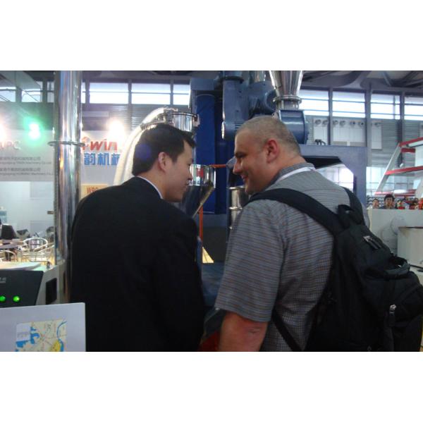 Liquid Nitrogen Turmeric Pulverizer Machine , 10 - 700 Mesh Chilli Grinding Machine