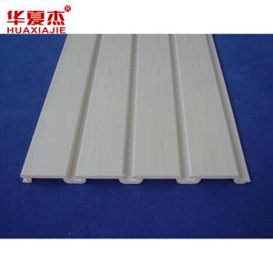 China Scratch Resistant Plastic Slatwall Accessories Suitable For Outdoor on sale