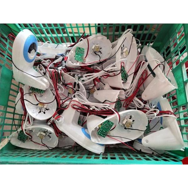 Beautiful Appearance Solar Wall Fan , Red Color Small Oscillating Fan