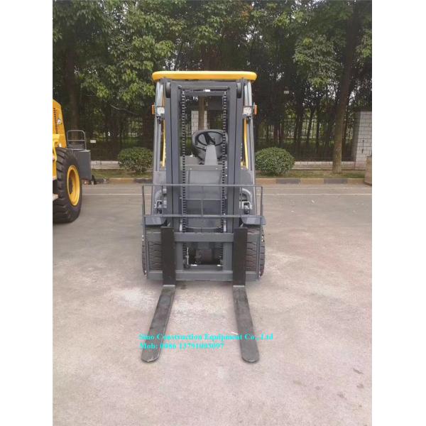 XCMG FD30T 3 Ton Diesel Forklift Less Vibration Fork Size 1070×125×45mm
