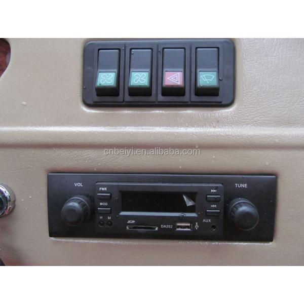 Motorized Three Wheel Cargo Tricycle with 250cc Displacement and Auto Rickshaw Engine