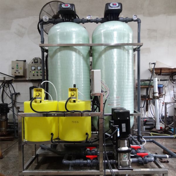 Movable Commercial Use Water Purifier 500L 1000L Reverse Osmosis Drinking Water Purification Plant 2000LPH Frp Tank Brackish Water Desalination