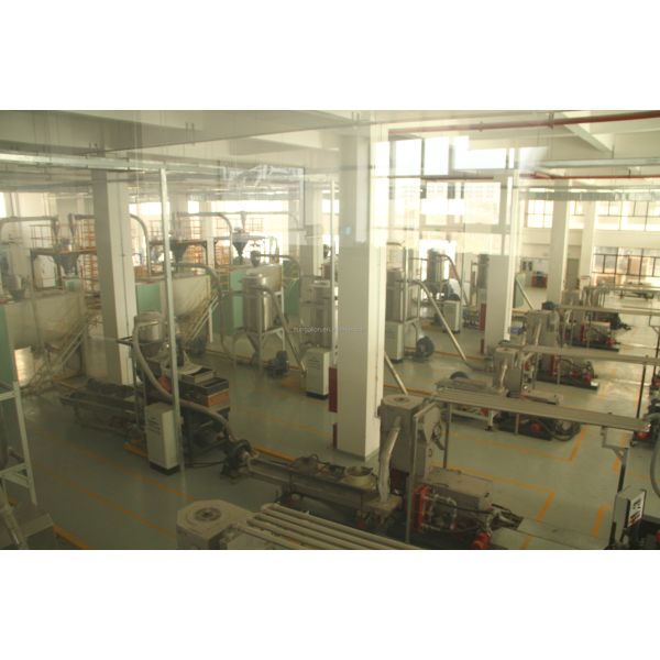 Opaque White Thermoplastic Elastomer Eco-Friendly TPE Elastomer Material 85A ISO14001