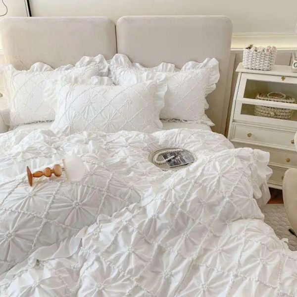 All-Season 100% Cotton Soft Bedding Set with Matching Curtain and Quilt Luxury Egyptian Cotton Set