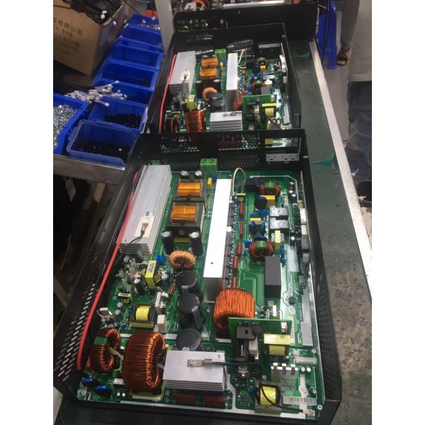 LCD Display Silver Solar Power Inverter , 48V 5000W Pure Sine Wave Inverter