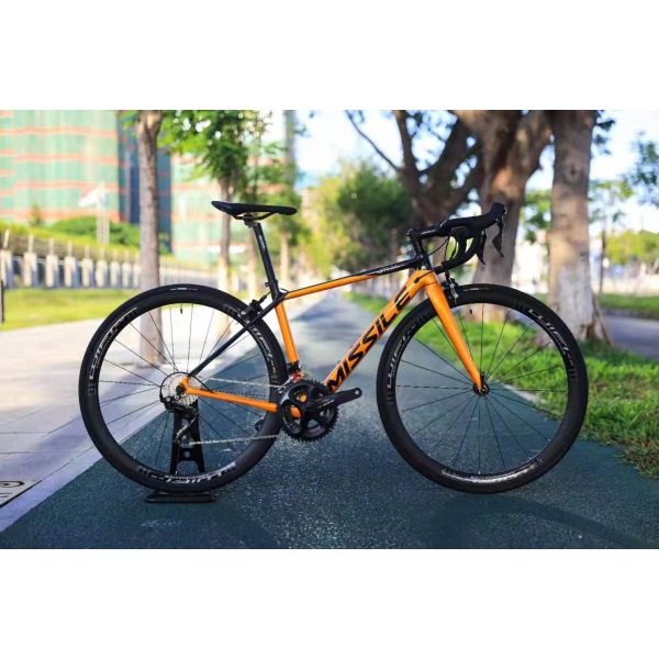 22 Speed Aluminum Alloy Road Bike R7020 700C Bicycle For Men Lightweight And Advanced