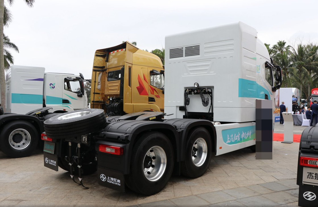 SAIC Hongyan Jishi 25T 6X4 Electric Tractor Truck for Heavy Truck Segment 250kW Energy Electric Truck in 2023