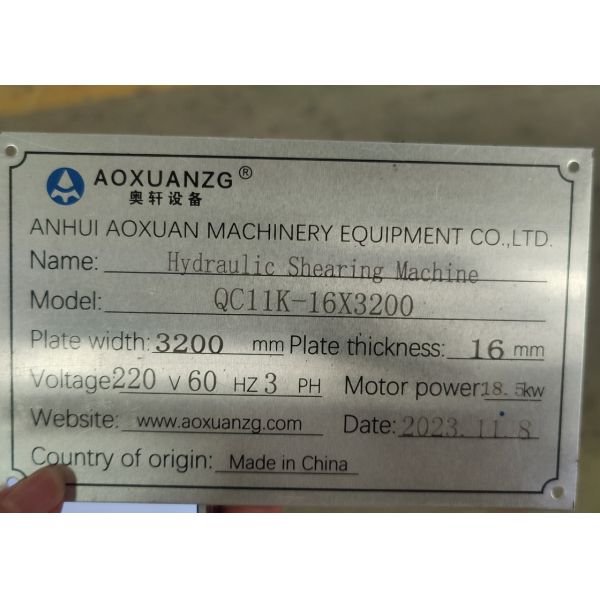 Efficient Hydraulic Guillotine Shearing Machine 3200mm Cutting Length E21S Controller