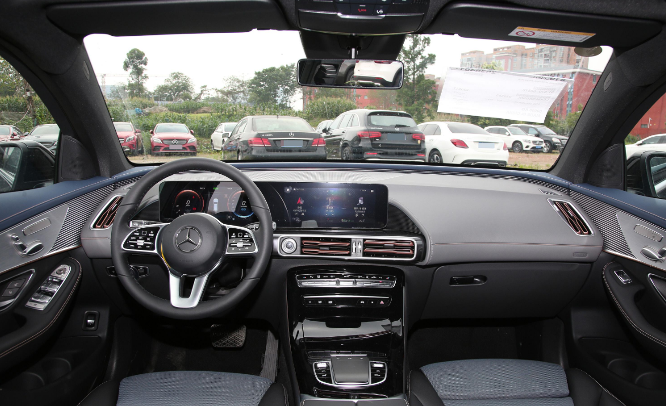 Medium SUV Benz EV Car 2022 Mercedes Benz EQC 350 4MATIC 5 Door 5 Seats