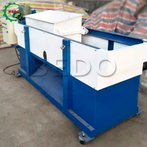China 300kg/H Automatic Wood Shavings Machine Alloy Steel Blade on sale