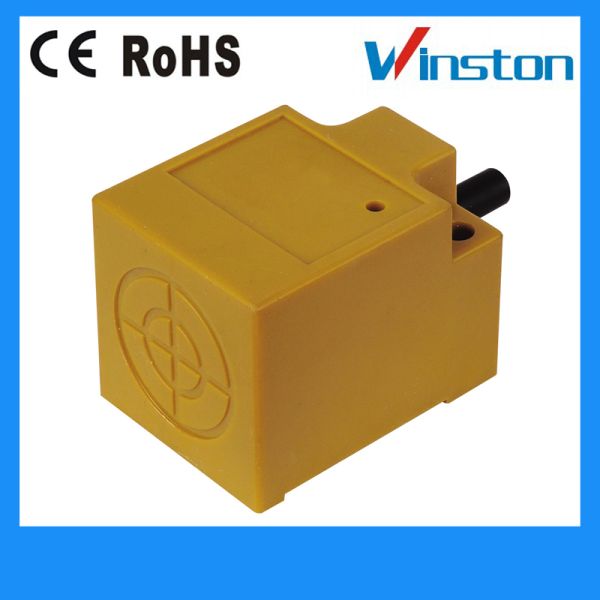 A3 iron LMF10 Inductive Proximity Sensor Adjustable , 2 Wire Proximity Switch Oilproof